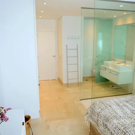 Modern Three Bedroom Apart- 6 Pools- Gym -sun 482 * Estepona