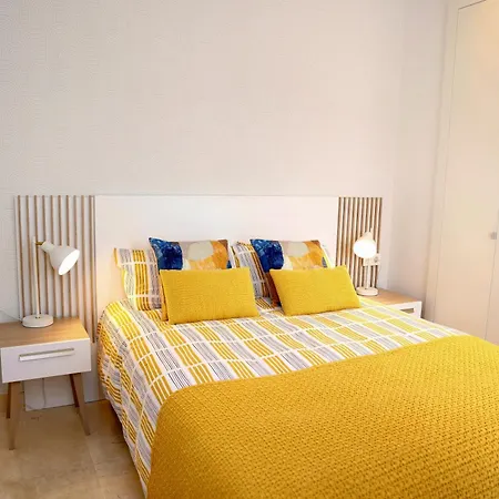 Apartment Modern Three Bedroom Apart- 6 Pools- Gym -sun 482