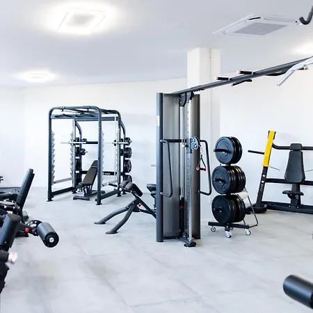 Modern Three Bedroom Apart- 6 Pools- Gym -sun 482 * Estepona