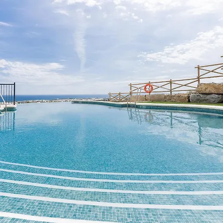 Modern Three Bedroom Apart- 6 Pools- Gym -sun 482 *