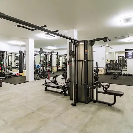 Modern Three Bedroom Apart- 6 Pools- Gym -sun 482 Estepona